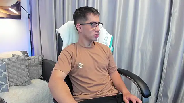 Tommas Jhonson online show from 03/26/26, 03:34