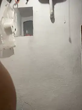 Snapshot of caah27 chatting on 02/17/26, 02:41 caah27 online show from 02/17/26, 02:41