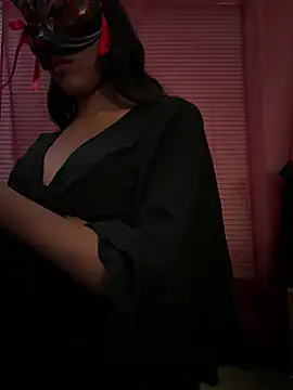 Snapshot of LadyKitsune chatting on 02/14/26, 06:32 LadyKitsune online show from 02/14/26, 06:32