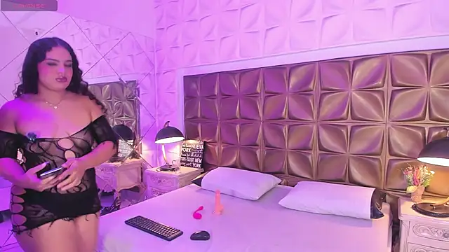 LunaJohns online show from 04/23/26, 12:29