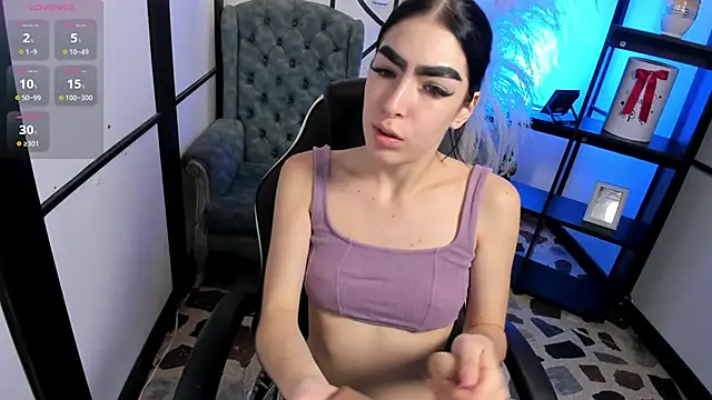 Snapshot of lorraineHunter chatting on 02/25/26, 01:21 lorraineHunter online show from 02/25/26, 01:21