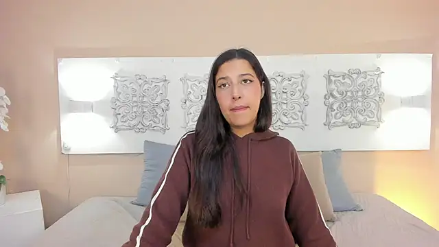 novaa velvet online show from 04/18/26, 01:59