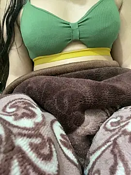 Snapshot of unicornbabe23 chatting on 02/21/26, 08:37 unicornbabe23 online show from 02/21/26, 08:37