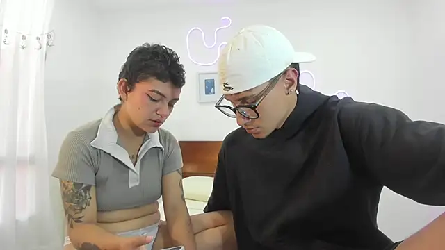 Snapshot of hardcoreheat_ind chatting on 02/14/26, 11:01 hardcoreheat ind online show from 02/14/26, 11:01