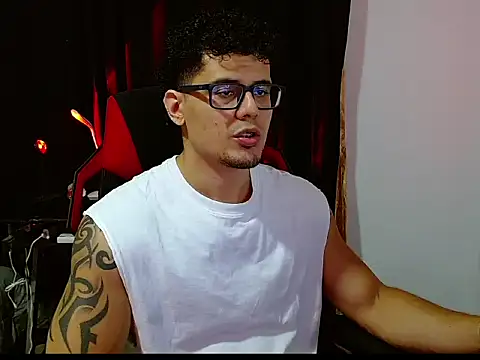 Snapshot of Logan0626 chatting on 02/17/26, 12:18 Logan0626 online show from 02/17/26, 12:18