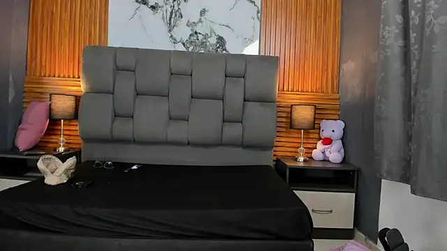  MilaRose  online show from 04/09/26, 07:30