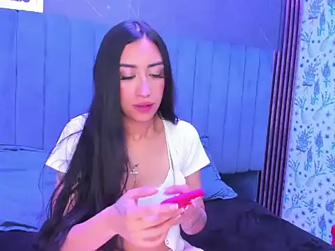 TiffanyDream8 online show from 04/09/26, 10:04