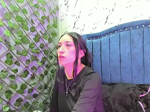 TiffanyDream8 online show from 04/18/26, 09:15