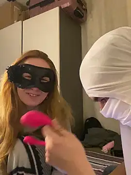 Snapshot of seluna_baby chatting on 02/28/26, 12:00 seluna baby online show from 02/28/26, 12:00