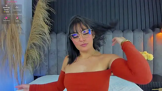 Snapshot of Nanda_vixen_ chatting on 02/08/26, 09:29 Nanda vixen online show from 02/08/26, 09:29