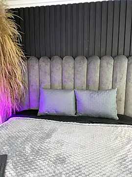 Nanda vixen  online show from 04/21/26, 01:42