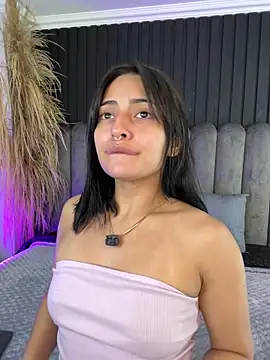 Nanda vixen  online show from 04/23/26, 11:18