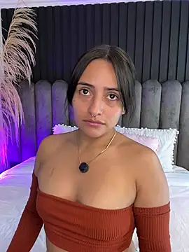 Snapshot of Nanda_vixen_ chatting on 06/04/26, 11:11 Nanda vixen online show from 06/04/26, 11:11