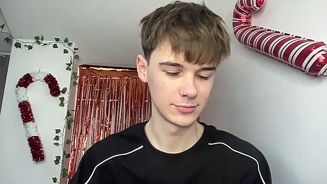 Snapshot of YourMilkyGuy chatting on 02/11/26, 01:27 YourMilkyGuy online show from 02/11/26, 01:27