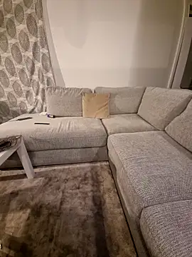 Snapshot of Latina25Europian30 chatting on 02/21/26, 12:00 Latina25Europian30 online show from 02/21/26, 12:00