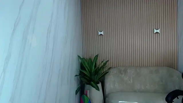 lili mint tf online show from 04/23/26, 12:29