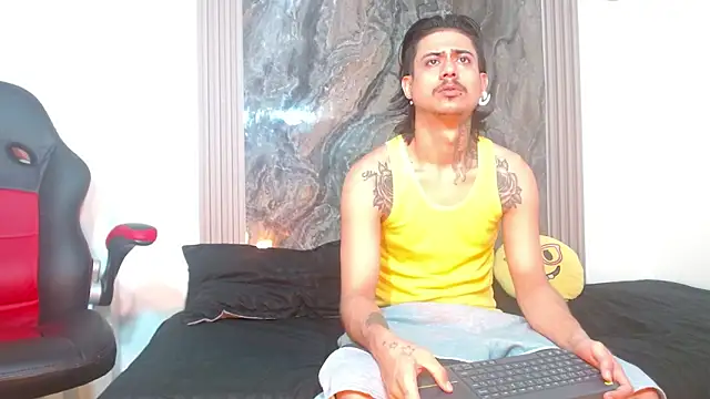 Damian-and-Camerum online show from 04/23/26, 03:19