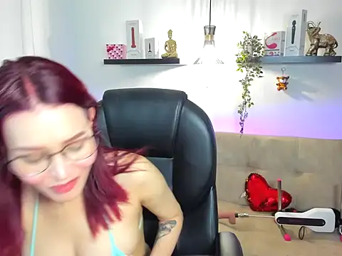 naomy stanley online show from 04/10/26, 01:44