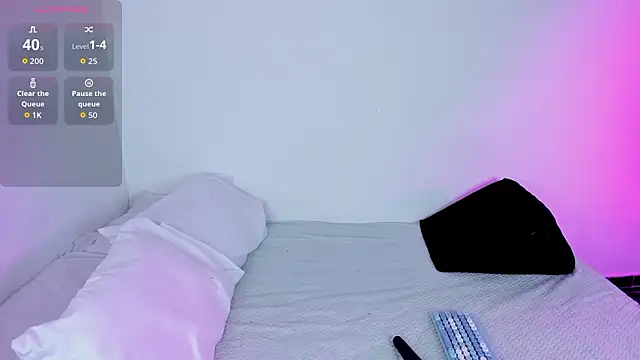 Snapshot of juana_glow chatting on 02/22/26, 02:02 juana glow online show from 02/22/26, 02:02