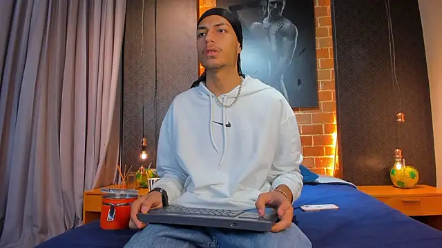 ItsZairen online show from 02/08/26, 03:54