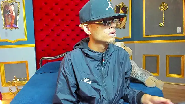 ItsZairen online show from 03/28/26, 03:39