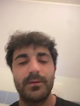 Snapshot of elia2711 chatting on 02/19/26, 05:31 elia2711 online show from 02/19/26, 05:31