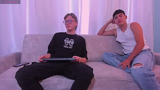 close friends online show from 06/30/26, 02:18
