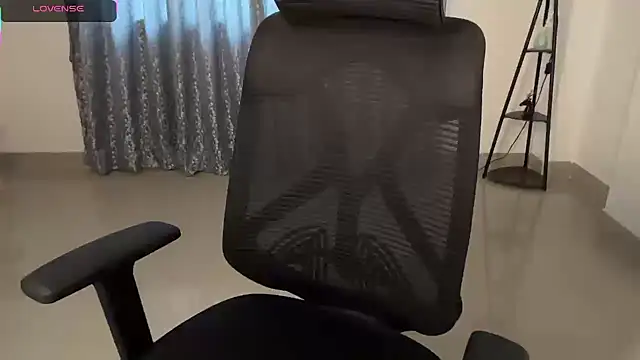 kamyaahh online show from 04/24/26, 01:52