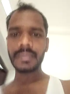 Snapshot of Daddyishere_19 chatting on 02/20/26, 06:48 Daddyishere 19 online show from 02/20/26, 06:48