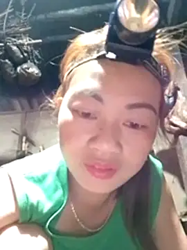 Snapshot of Nhoccon90 chatting on 02/23/26, 10:51 Nhoccon90 online show from 02/23/26, 10:51