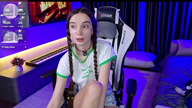 Snapshot of AnnyShore chatting on 02/14/26, 03:09 AnnyShore online show from 02/14/26, 03:09