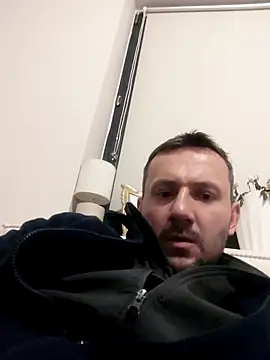 Snapshot of defaktor chatting on 02/17/26, 04:13 defaktor online show from 02/17/26, 04:13