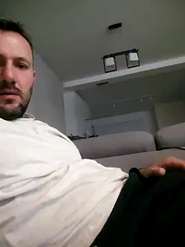 Snapshot of defaktor chatting on 02/19/26, 08:38 defaktor online show from 02/19/26, 08:38