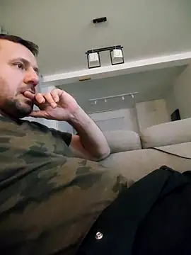 Snapshot of defaktor chatting on 02/27/26, 08:53 defaktor online show from 02/27/26, 08:53