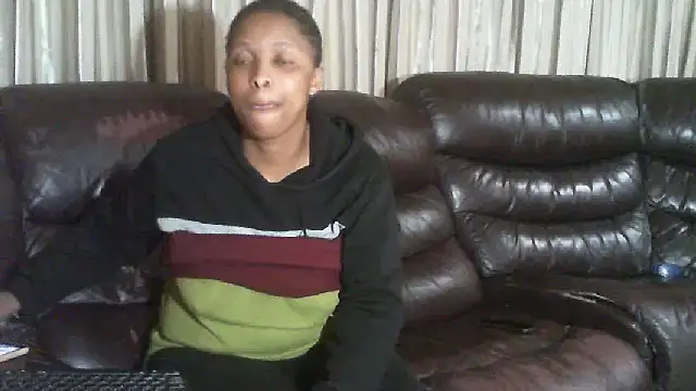 Caramel-Diva online show from 04/23/26, 01:35