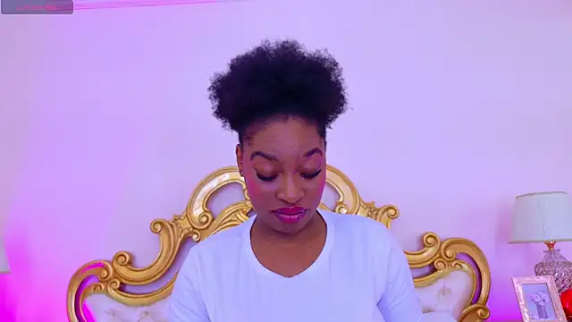 Snapshot of NatashaSilvers chatting on 02/25/26, 12:37 NatashaSilvers online show from 02/25/26, 12:37