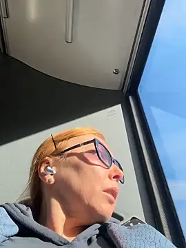 Snapshot of JenyJanys chatting on 02/26/26, 02:16 JenyJanys online show from 02/26/26, 02:16