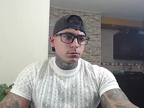 maxstrom111 online show from 02/08/26, 07:50