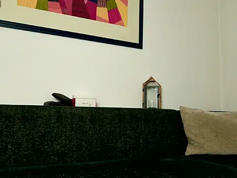 Snapshot of MiriamDelyn chatting on 02/10/26, 01:48 MiriamDelyn online show from 02/10/26, 01:48