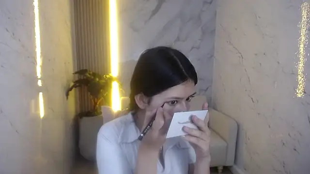 Snapshot of dani_tf chatting on 02/28/26, 01:12 dani tf online show from 02/28/26, 01:12