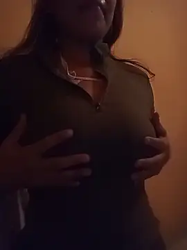 Snapshot of Lindagirlcum chatting on 02/17/26, 01:18 Lindagirlcum online show from 02/17/26, 01:18