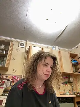 SueCurlykisss online show from 05/12/26, 09:45