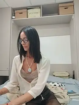 Snapshot of SophiaRemington chatting on 05/09/26, 03:28 SophiaRemington online show from 05/09/26, 03:28