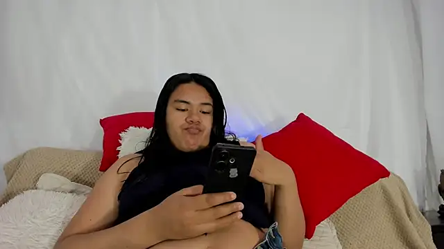 lumi bellx online show from 02/19/26, 02:40