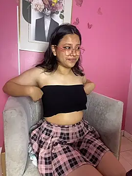 Snapshot of LilithRose_ chatting on 02/18/26, 02:02 LilithRose online show from 02/18/26, 02:02