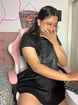 Snapshot of LilithRose_ chatting on 02/25/26, 01:32 LilithRose online show from 02/25/26, 01:32