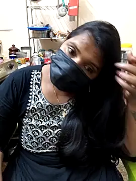 Snapshot of Tamil_uma_69 chatting on 02/22/26, 01:40 Tamil uma 69 online show from 02/22/26, 01:40