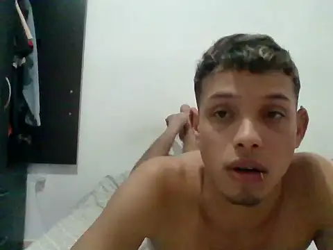 Snapshot of Gael_zambrano chatting on 02/28/26, 10:00 Gael zambrano online show from 02/28/26, 10:00