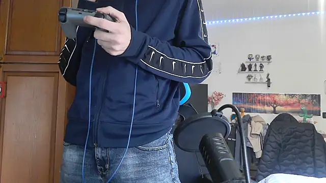 Snapshot of maestroboris95 chatting on 02/09/26, 01:04 maestroboris95 online show from 02/09/26, 01:04