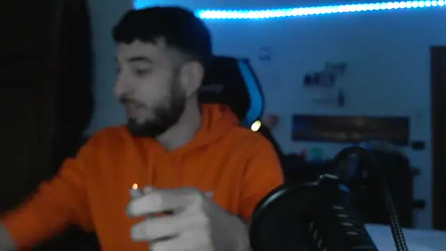 Snapshot of maestroboris95 chatting on 02/14/26, 02:58 maestroboris95 online show from 02/14/26, 02:58